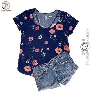 (40% OFF) So Cute Navy Floral Scoop Neck Modern Relaxed Tee
